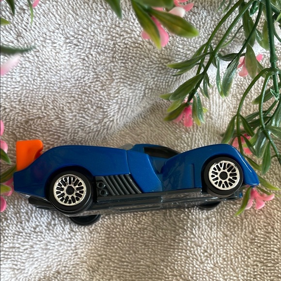 2017 Hot Wheels McDonalds Pull Back Release 1:55 Race Car Blue - Picture 7 of 9